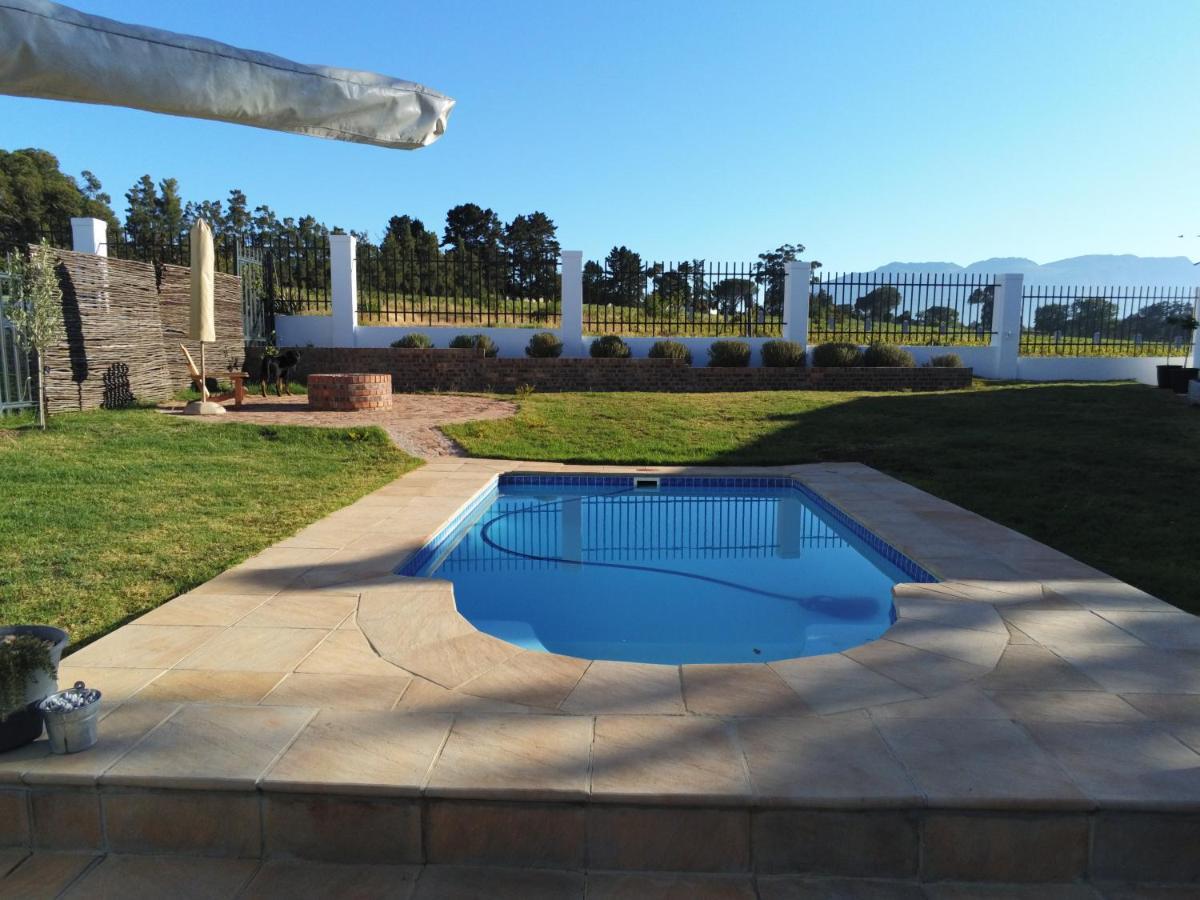 Raithby Winelands Historical Cottage Buitenkant foto