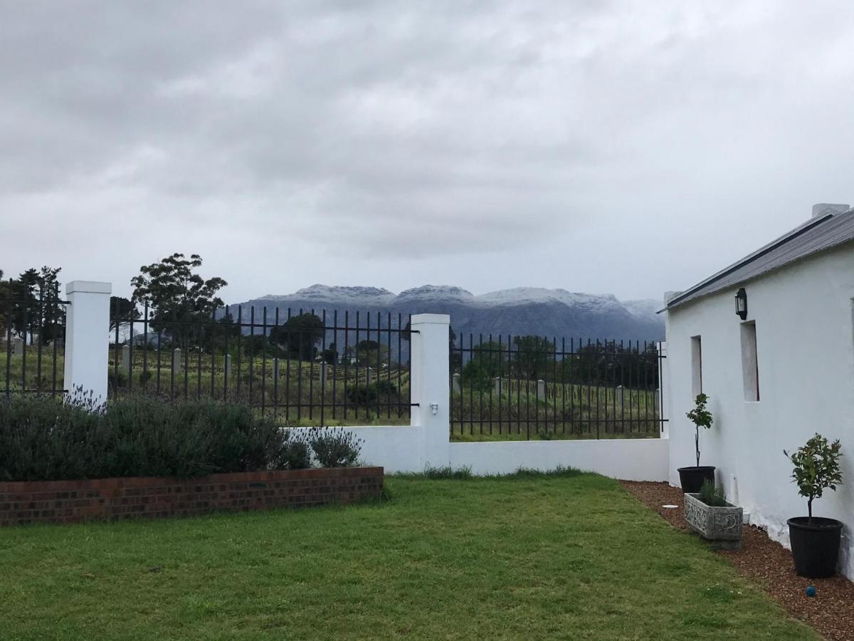 Raithby Winelands Historical Cottage Buitenkant foto